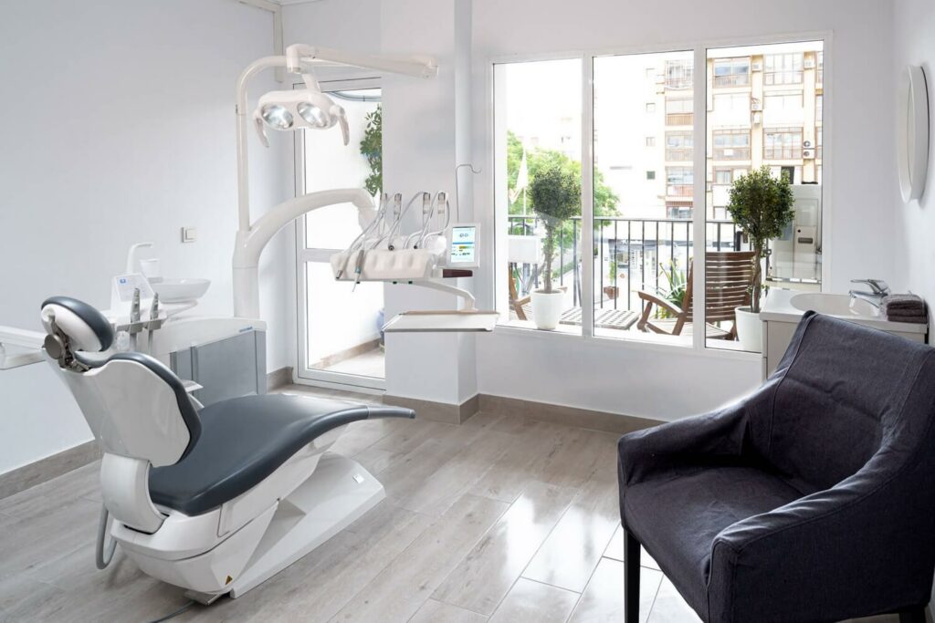 clínica dental en Fuengirola